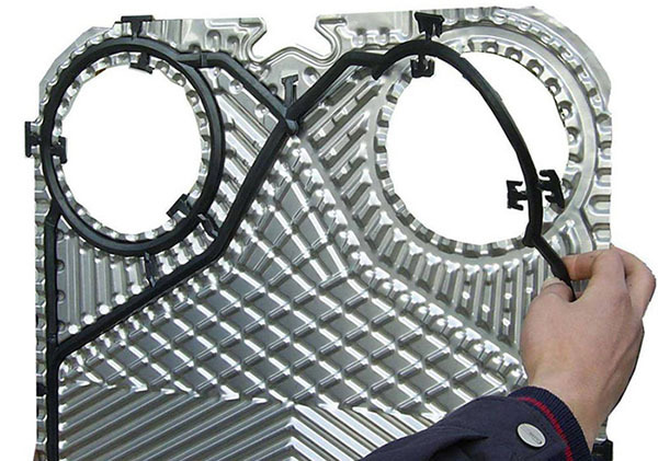 板式換熱器膠墊為什么會老化？該如何處理？